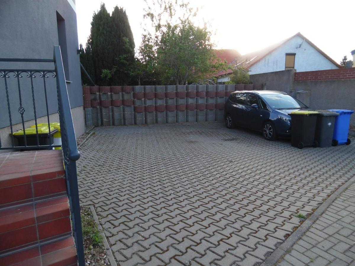Gaestewohnung Mit Kueche Magdeburg An Der Elbe エクステリア 写真