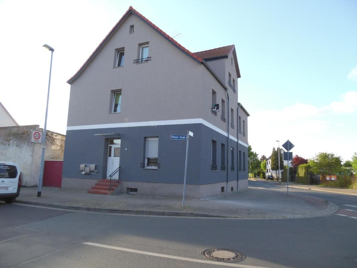 Gaestewohnung Mit Kueche Magdeburg An Der Elbe エクステリア 写真