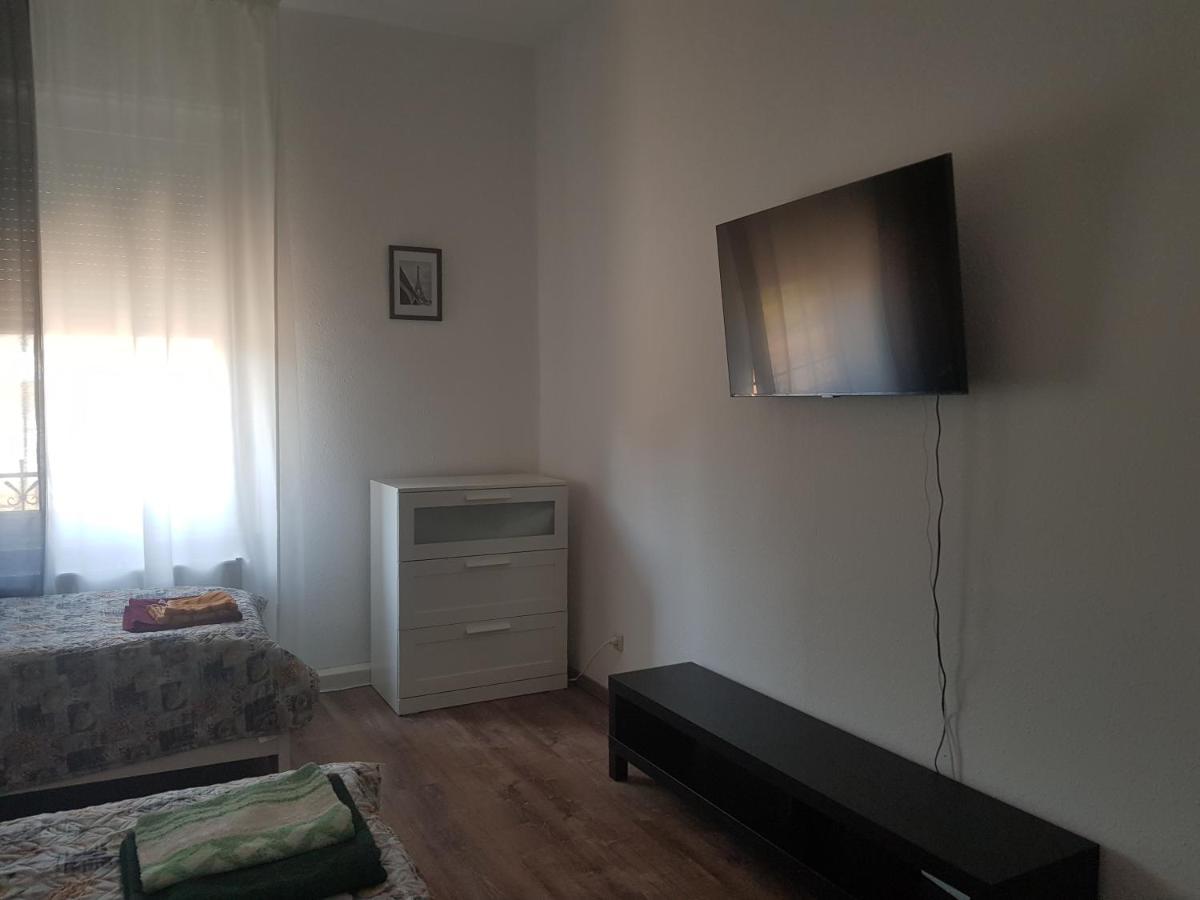 Gaestewohnung Mit Kueche Magdeburg An Der Elbe エクステリア 写真
